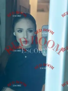 Эскортница Регина - грудь 2, рост 170 см, вес 59 кг, цвет волос Русые
