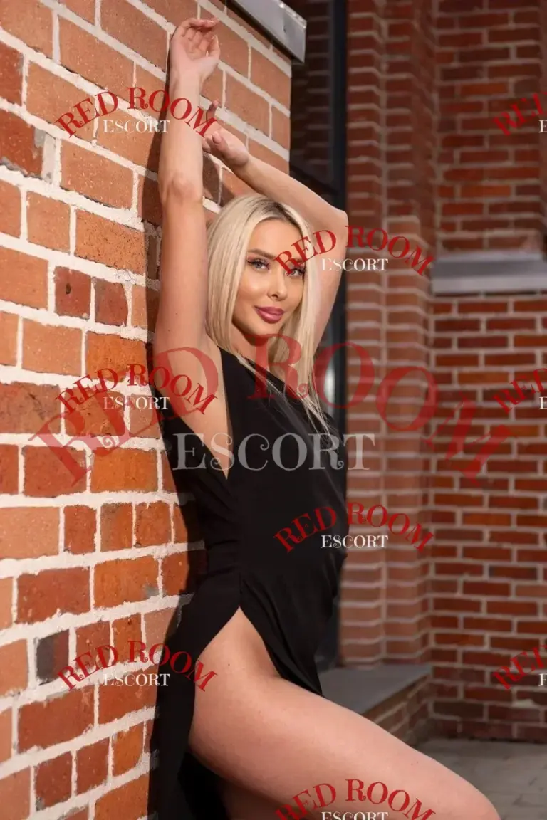 Эскортница Перси - грудь 2, рост 180 см, вес 60 кг, цвет волос Шатенки